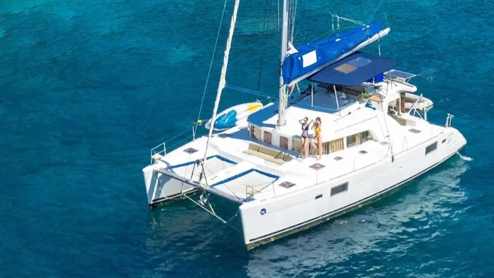 Blue Swing — 44ft Lagoon सेलिंग कैटामरन Charter Phuket
