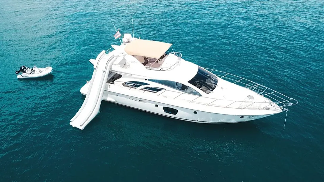 Gao — 55ft Azimut Motor Yacht Charter Phuket