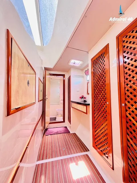 The Admiral photo 15