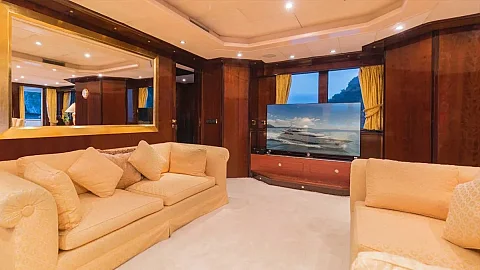  Piano | 112ft Heesen | Phuket