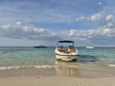  Clyde | 26ft Crownline | Phuket