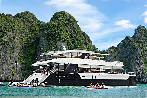 Dancing Queen | 112ft Custom Build | Phuket