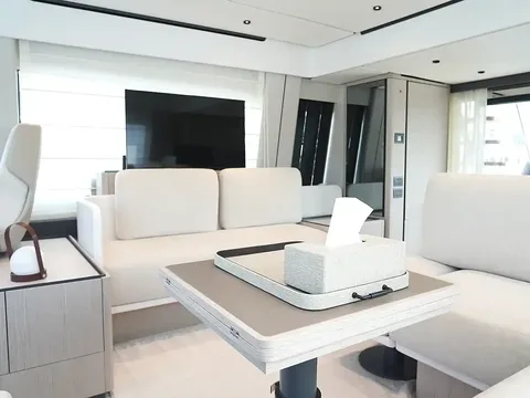  Crémant | 58ft Ferretti | Phuket