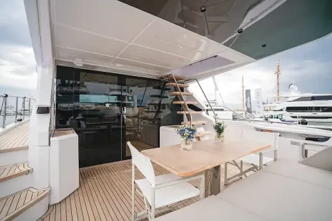  Crémant | 58ft Ferretti | Phuket