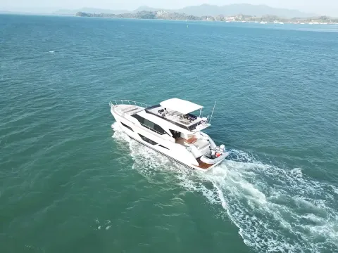  Crémant | 58ft Ferretti | Phuket